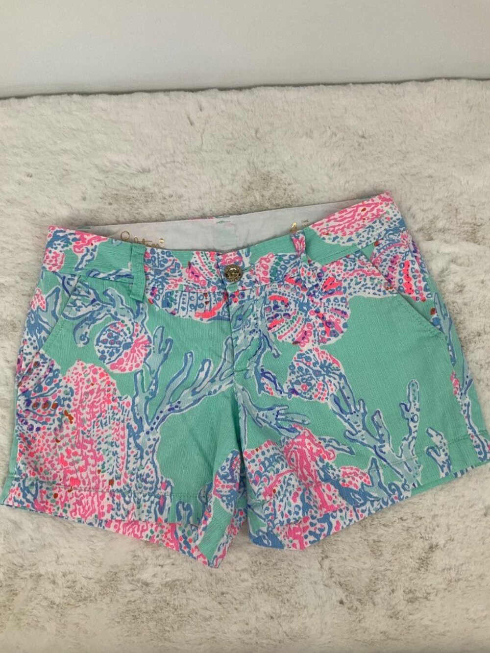 Lilly Pulitzer Callahan Shorts, size 4, Minty Fresh Fansea, 5" inseam - Picture 2 of 7